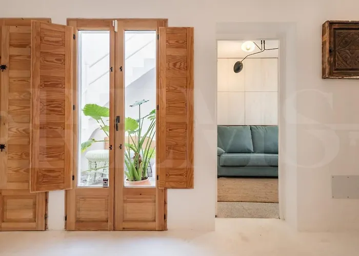 Charming House With Rooftop Terrace By Rems Feriehus Torremolinos