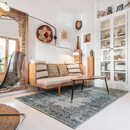 Hébergement de vacances Charming House With Rooftop Terrace By Rems Torremolinos