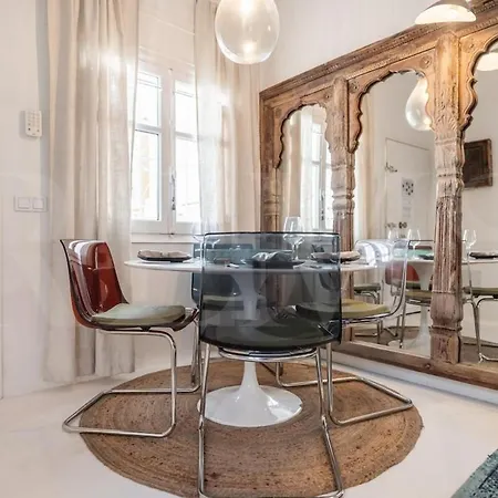 Charming House With Rooftop Terrace By Rems Torremolinos