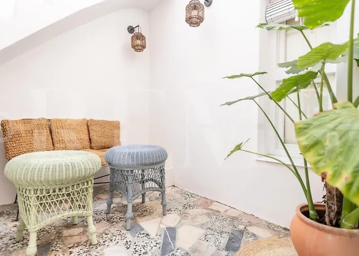 Charming House With Rooftop Terrace By Rems * Torremolinos